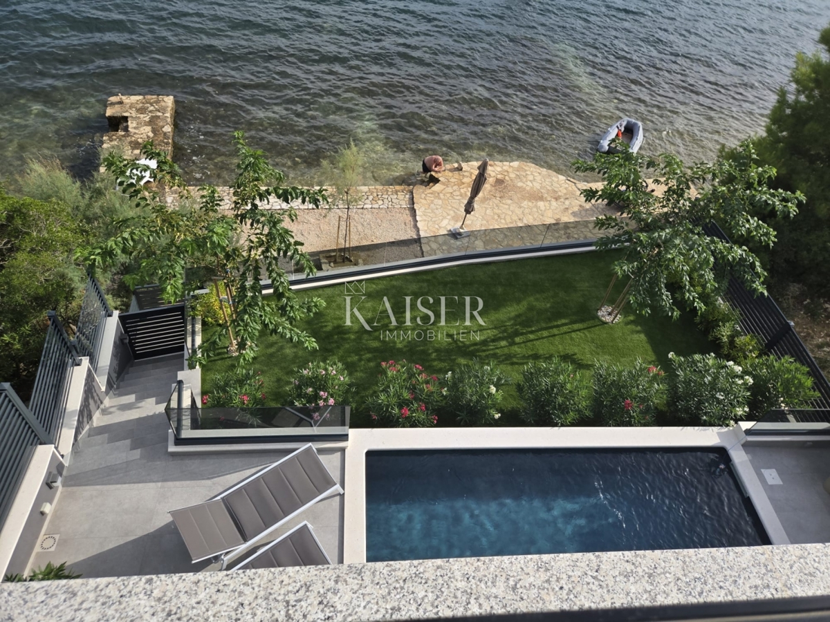 Zara, Posedarje - villa esclusiva prima fila al mare con accesso privato al mare