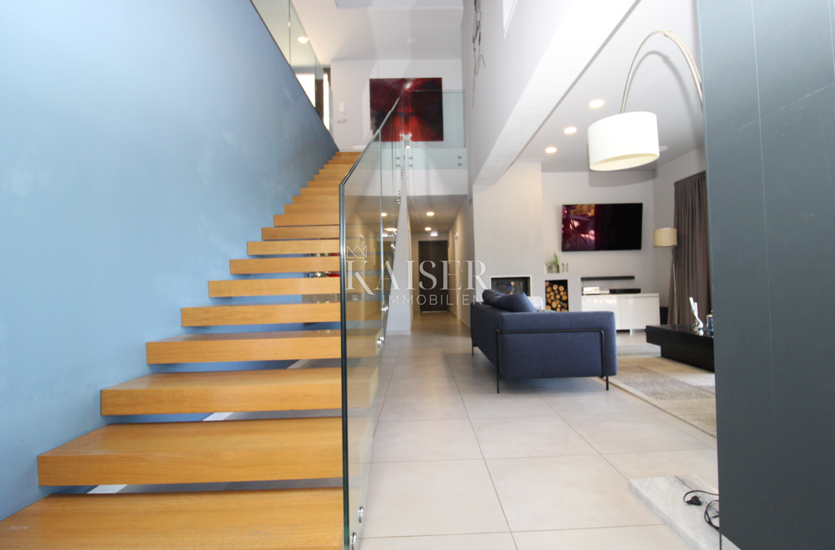 Istria, Rabac - villa unica con il mare nel palmo della mano, 210 m2