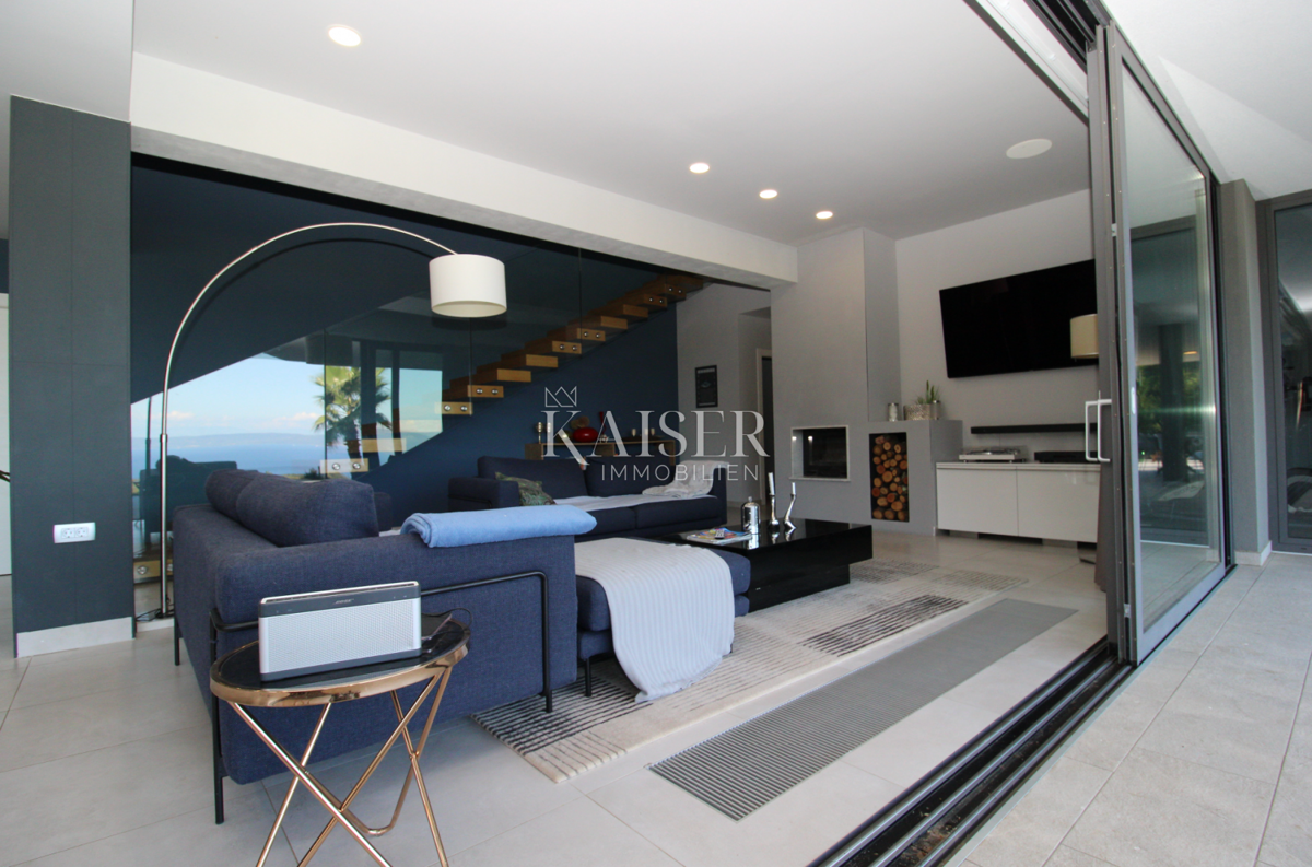 Istria, Rabac - villa unica con il mare nel palmo della mano, 210 m2