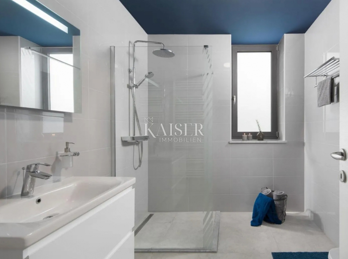 Istria, Rabac - villa unica con il mare nel palmo della mano, 210 m2