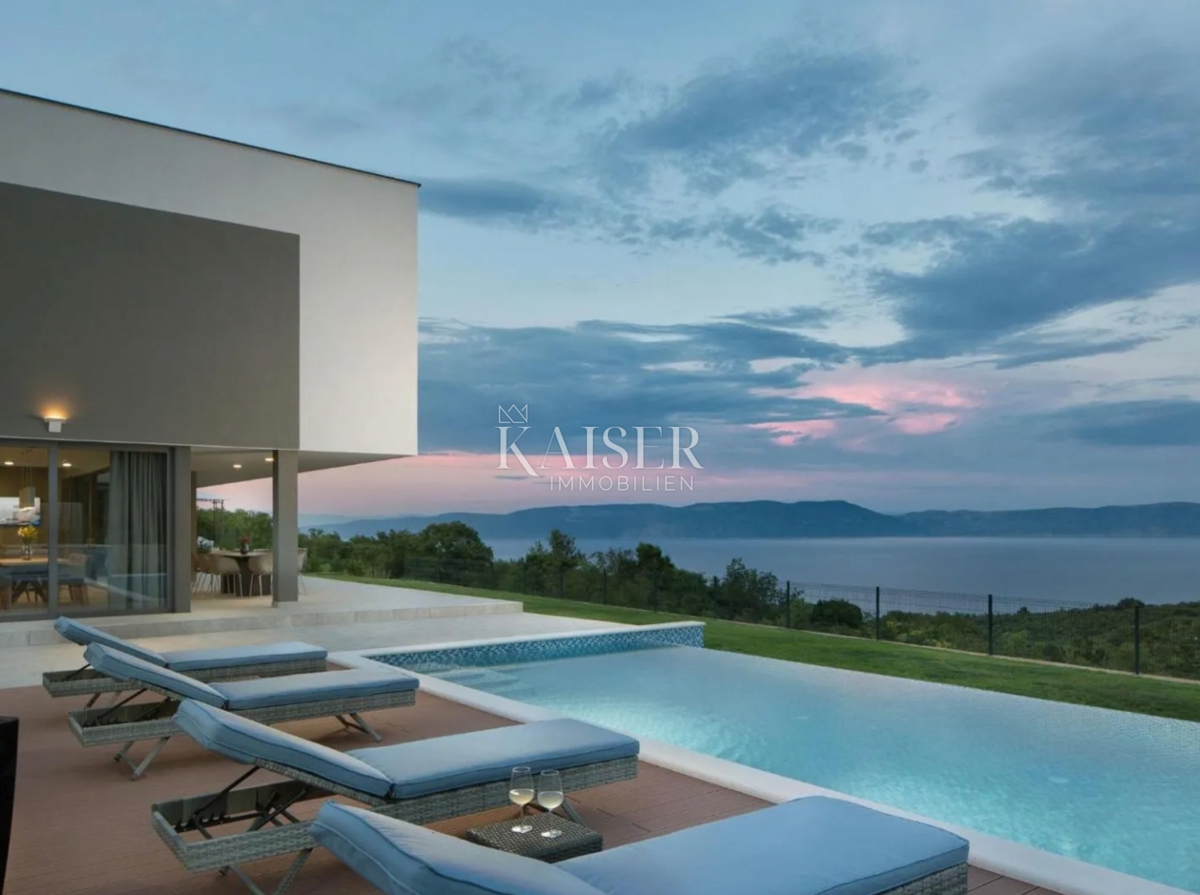 Istria, Rabac - villa unica con il mare nel palmo della mano, 210 m2