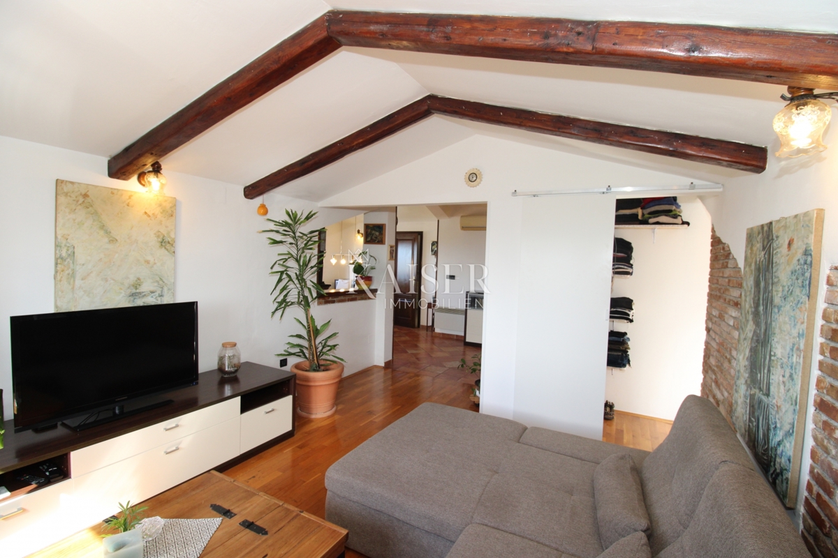 Istria - Parenzo, appartamento con vista mare