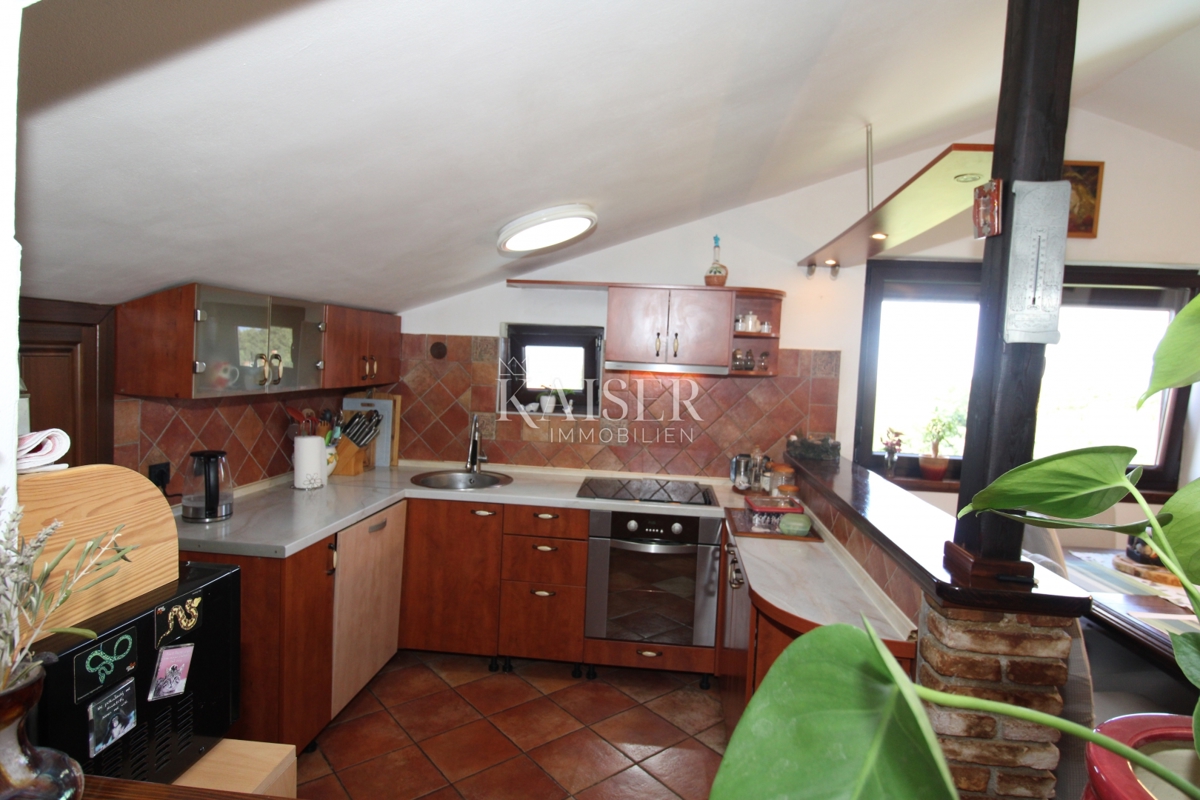 Istria - Parenzo, appartamento con vista mare