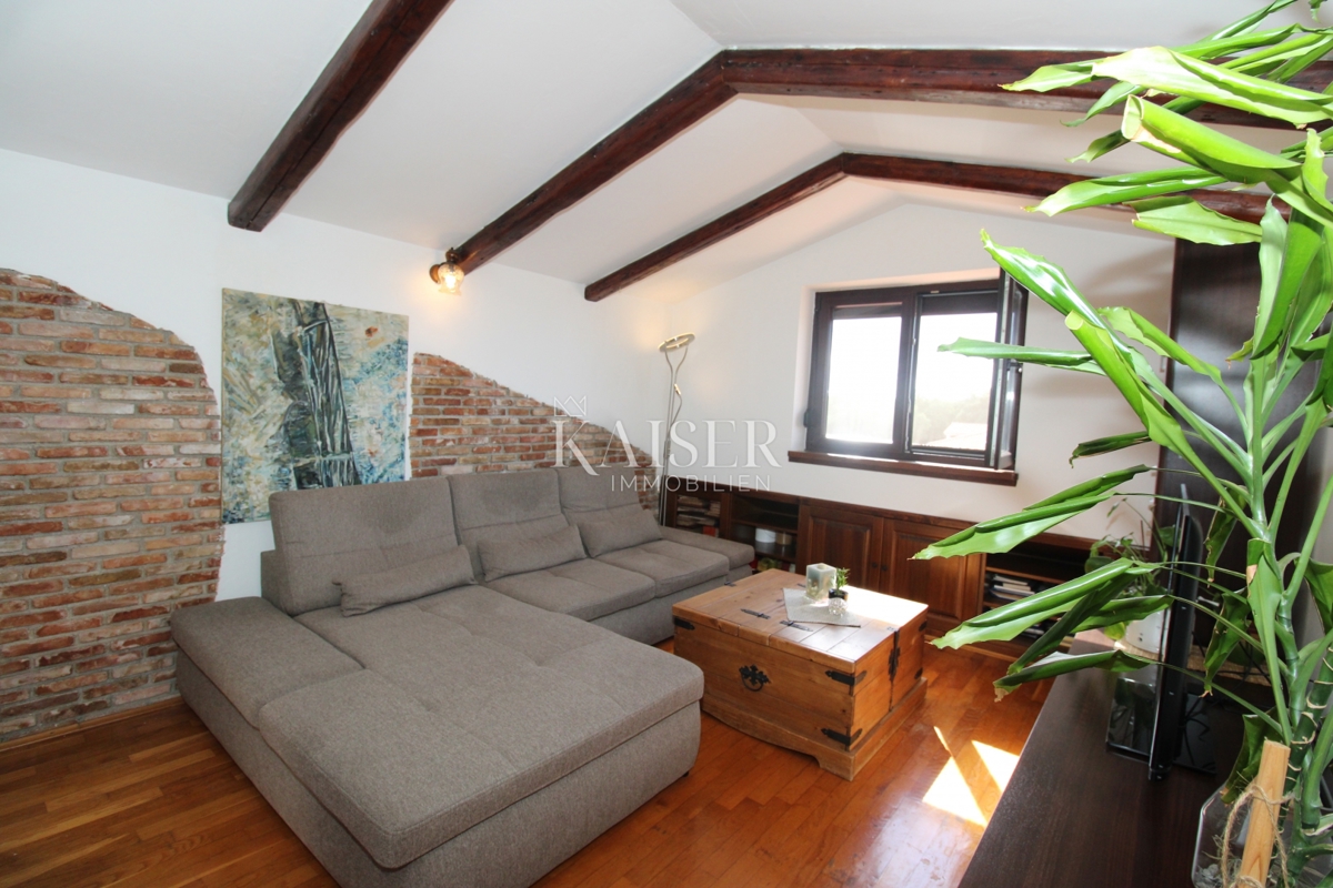 Istria - Parenzo, appartamento con vista mare