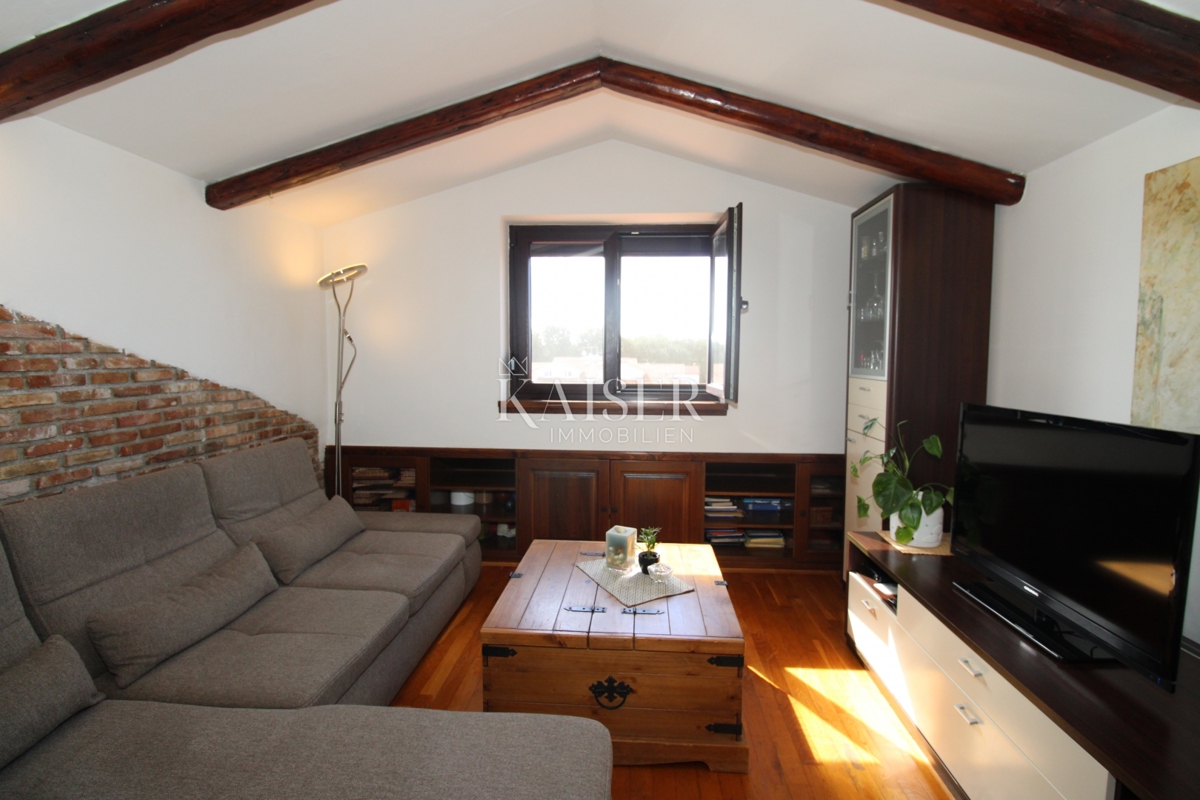 Istria - Parenzo, appartamento con vista mare