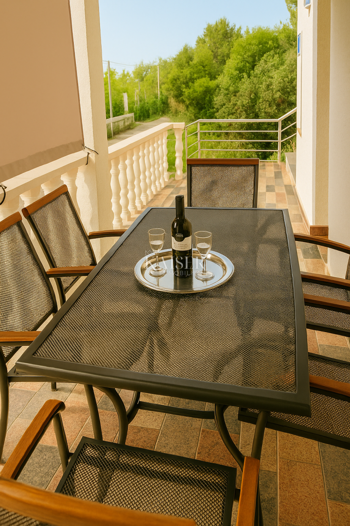 Zara – Petrčane – Casa con 2 appartamenti e vista mare