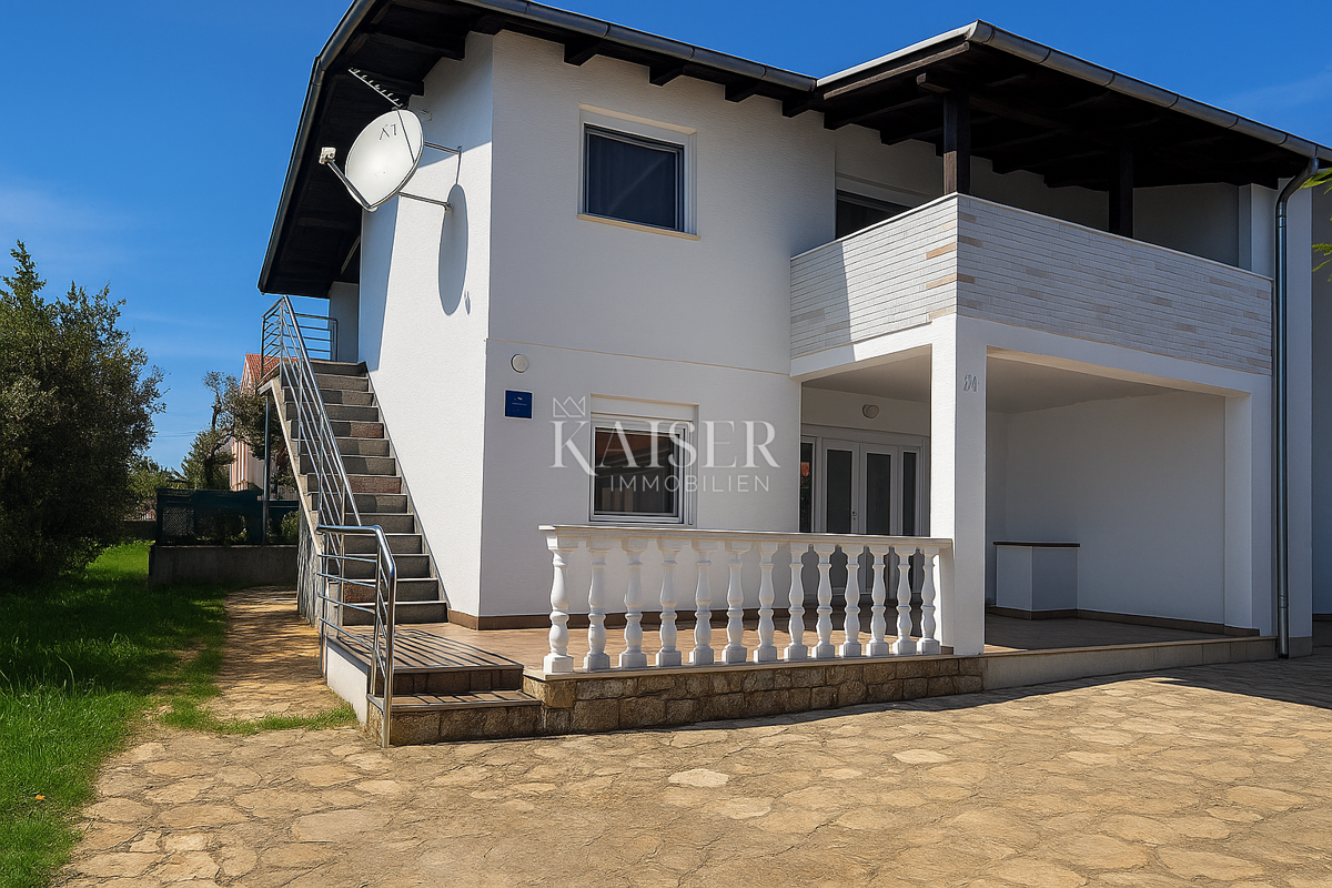 Zara – Petrčane – Casa con 2 appartamenti e vista mare