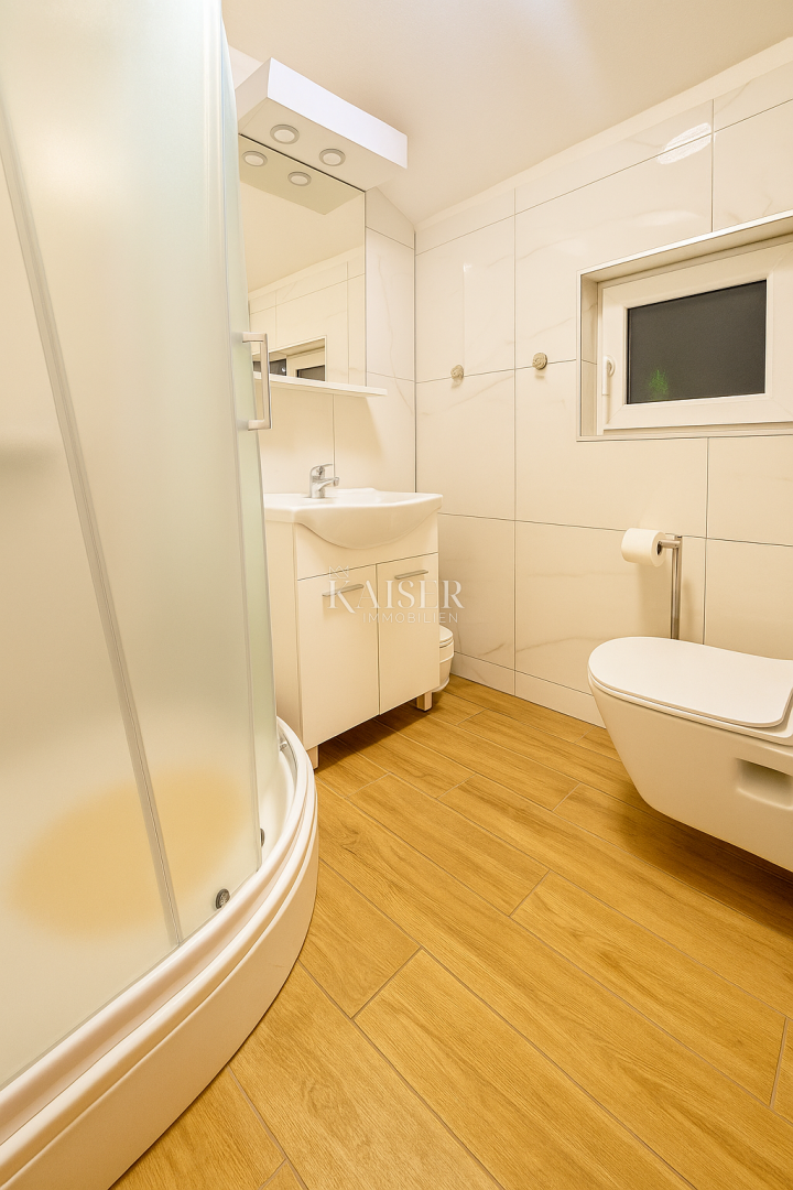 Zara – Petrčane – Casa con 2 appartamenti e vista mare