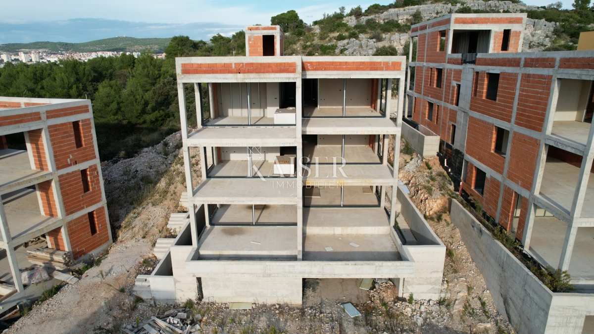 Appartamento di lusso al piano terra (Appartamento 1) con ampio giardino privato, Mandalina - Šibenik