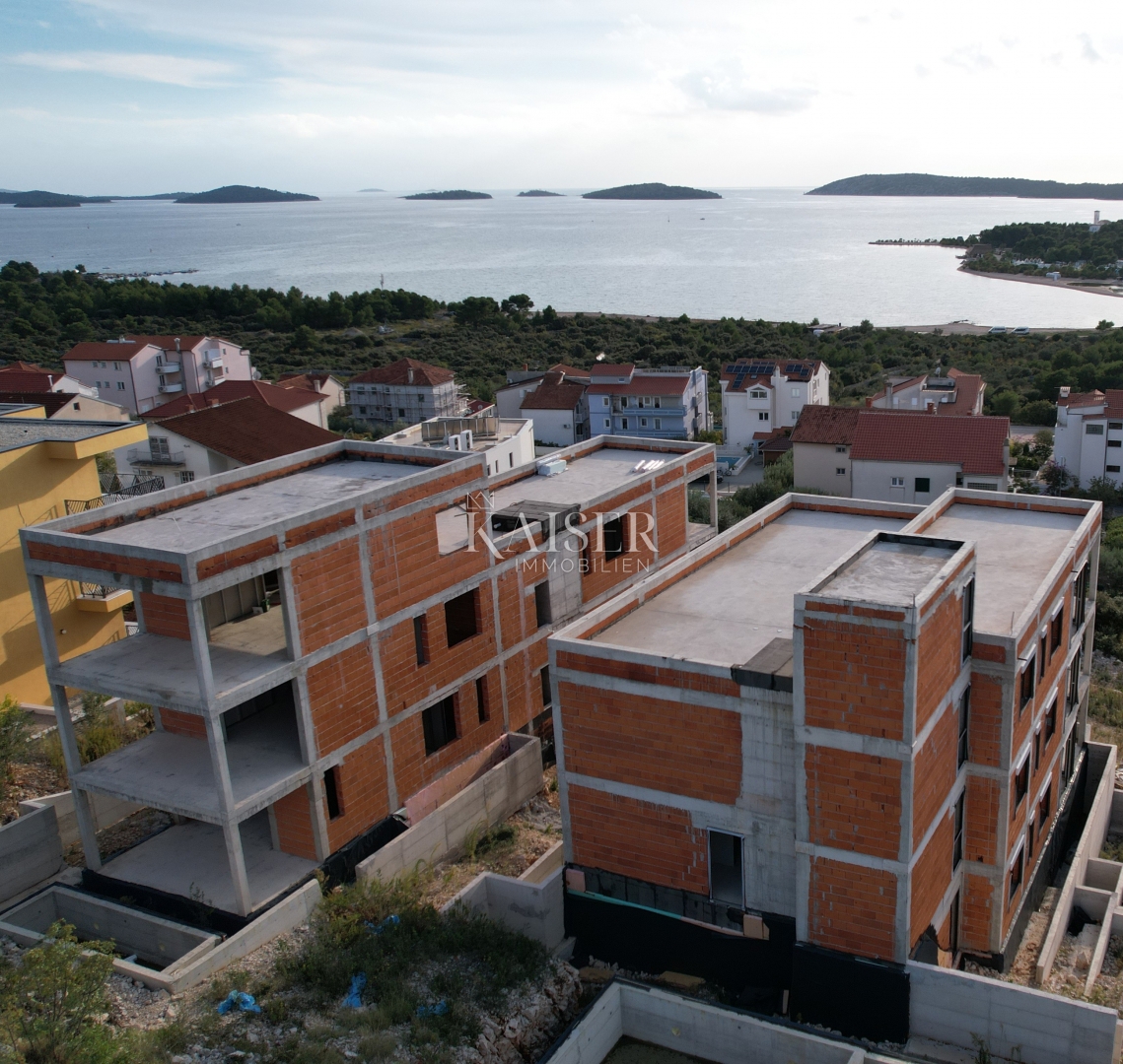 Appartamento di lusso al piano terra (Appartamento 1) con ampio giardino privato, Mandalina - Šibenik
