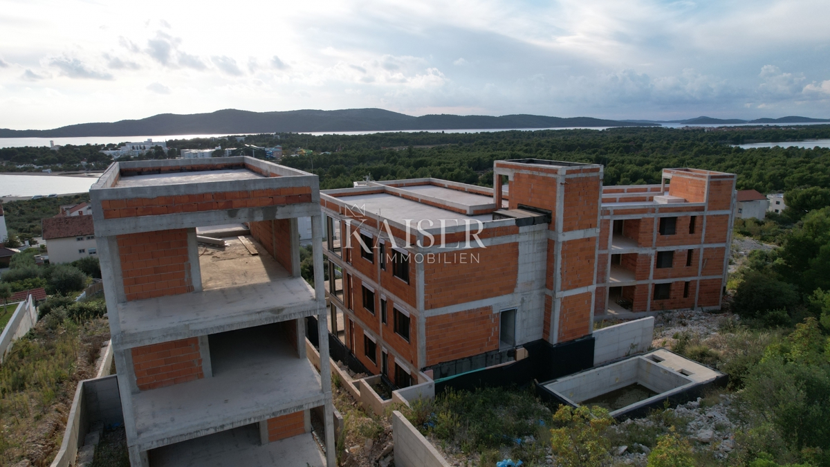 Spazioso appartamento (S1) al piano terra con giardino privato, Mandalina - Šibenik