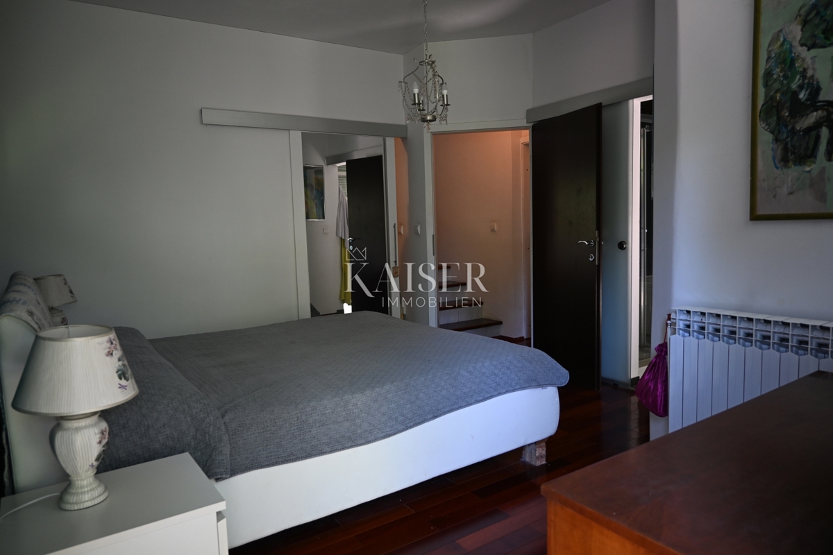 Crikvenica - appartamento con tre camere da letto e ampio giardino