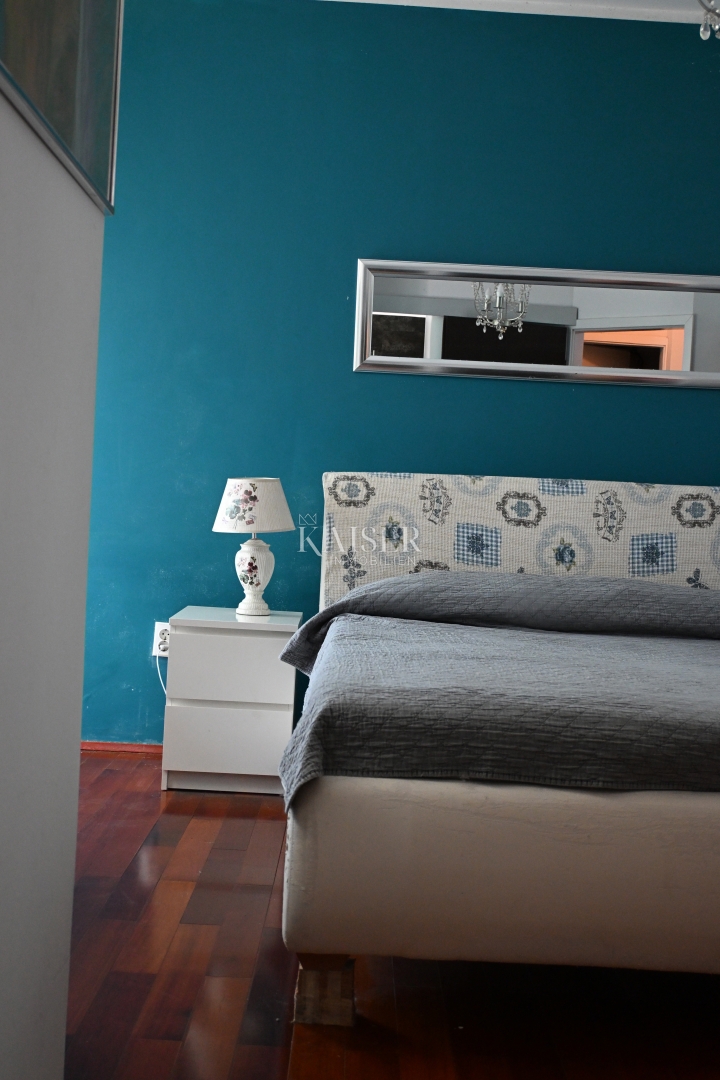 Crikvenica - appartamento con tre camere da letto e ampio giardino