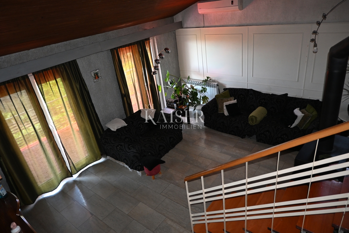 Crikvenica - appartamento con tre camere da letto e ampio giardino