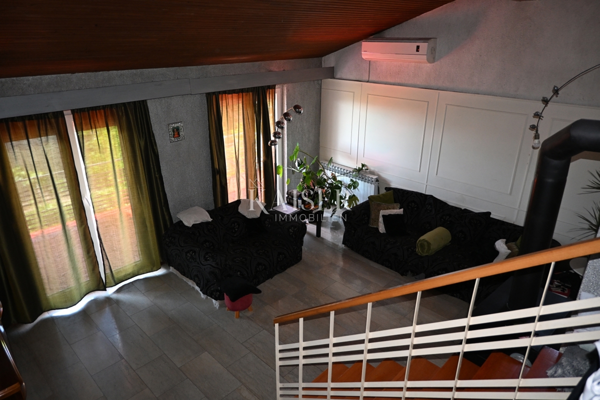 Crikvenica - appartamento con tre camere da letto e ampio giardino