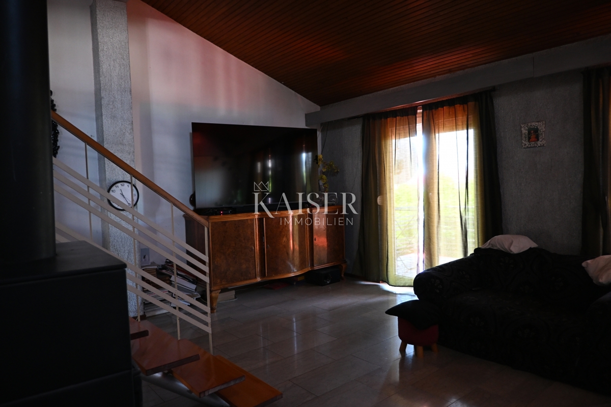 Crikvenica - appartamento con tre camere da letto e ampio giardino