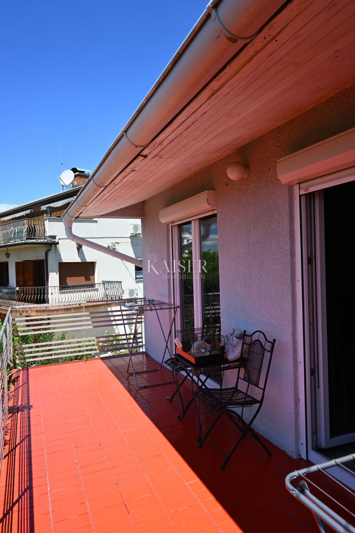 Crikvenica - appartamento con tre camere da letto e ampio giardino