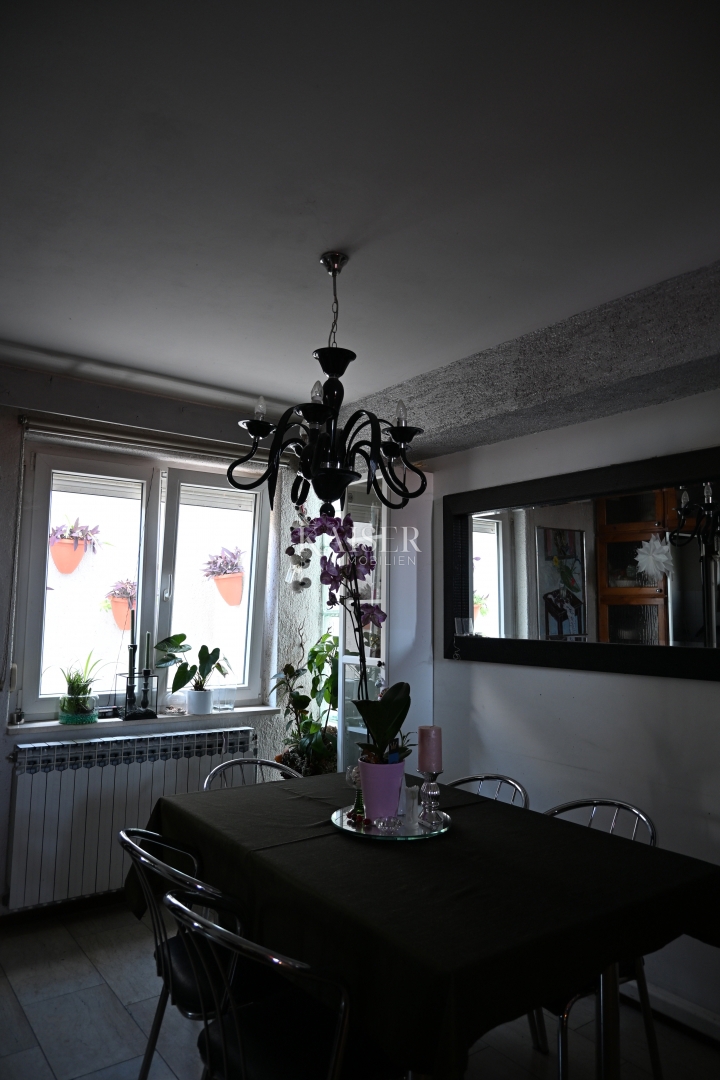 Crikvenica - appartamento con tre camere da letto e ampio giardino