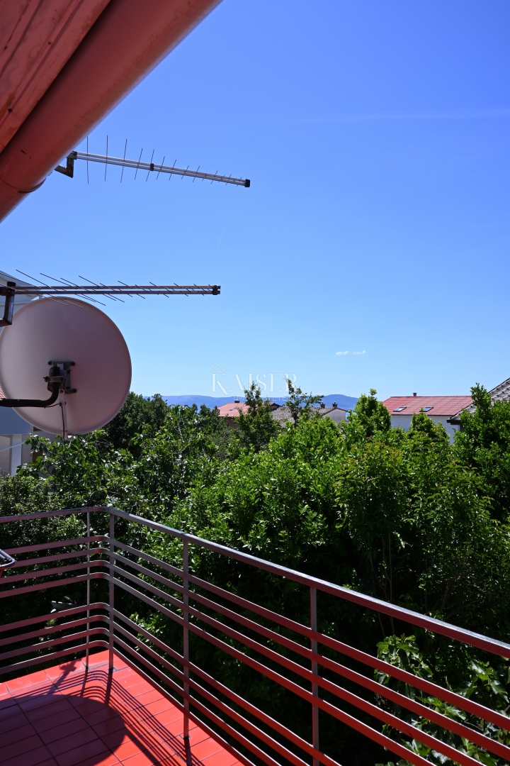 Crikvenica - appartamento con tre camere da letto e ampio giardino