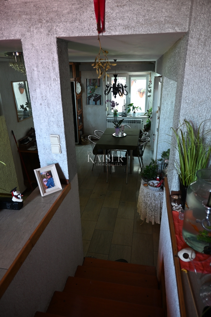 Crikvenica - appartamento con tre camere da letto e ampio giardino