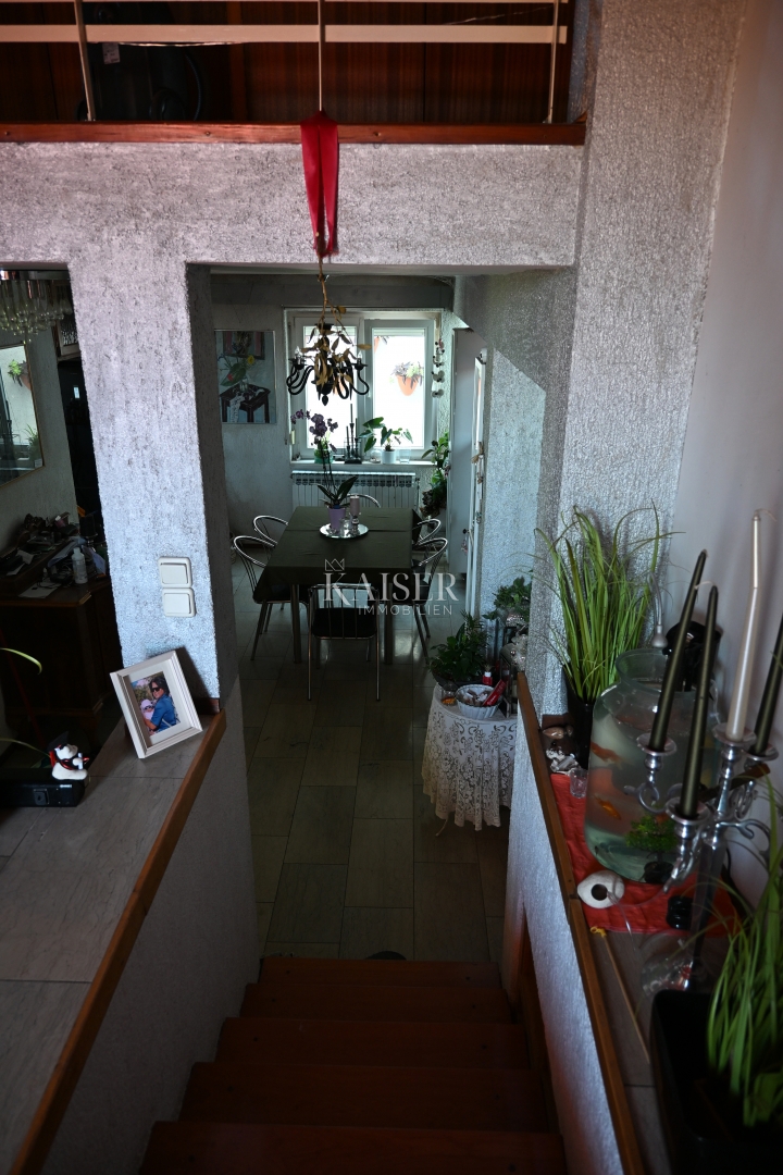 Crikvenica - appartamento con tre camere da letto e ampio giardino