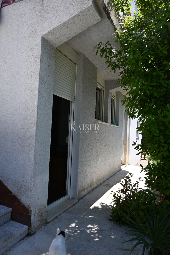 Crikvenica - appartamento con tre camere da letto e ampio giardino