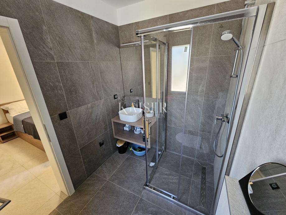 Istria, Tinjan - casa a un piano con piscina