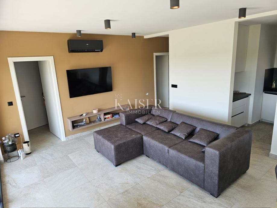 Istria, Tinjan - casa a un piano con piscina