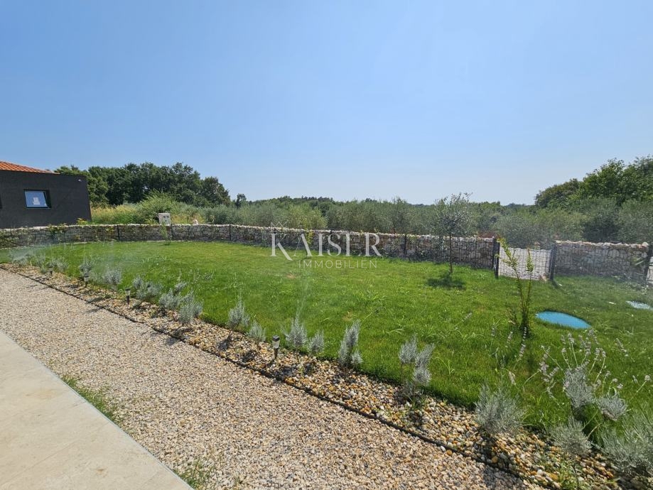 Istria, Tinjan - casa a un piano con piscina