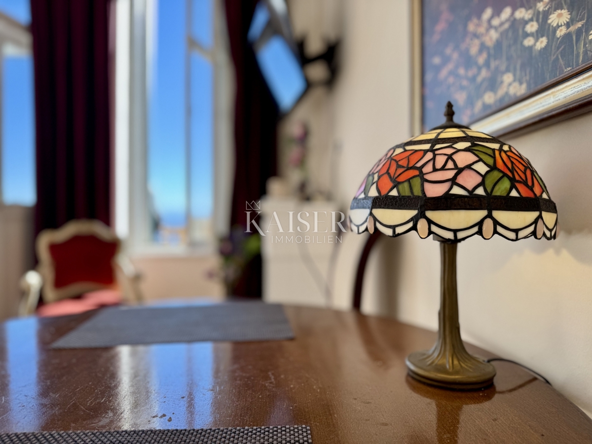 Opatija – Monolocale 47,43 m2 in villa storica in seconda fila al mare con parcheggio, terrazza e splendida vista