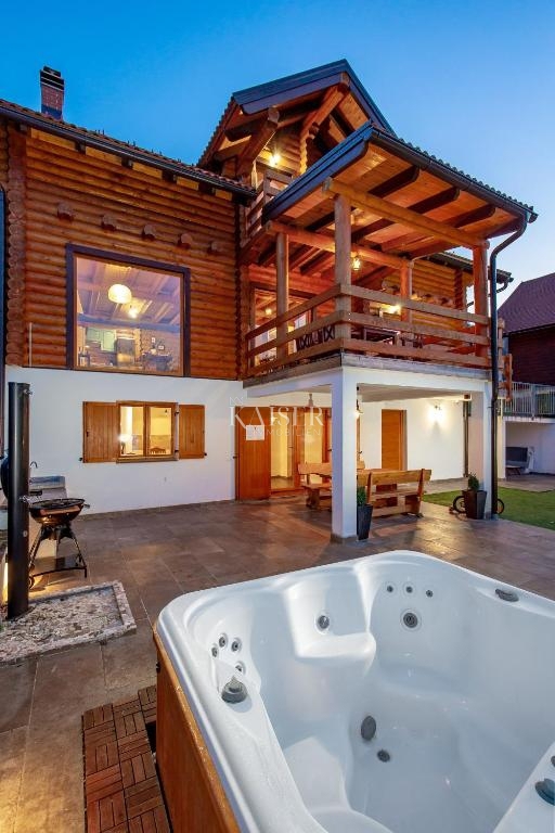 Casa Gornji Turni, Delnice, 167m2