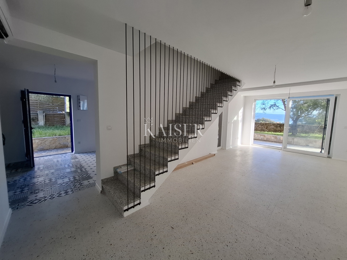 Isola di Lussino, Nerezine, appartamento duplex con vista mare