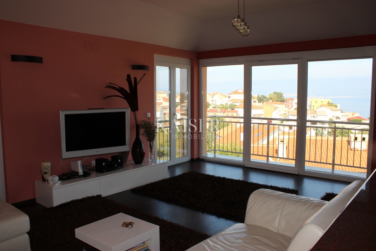 Isola di Krk, Vrbnik, casa con 6 appartamenti