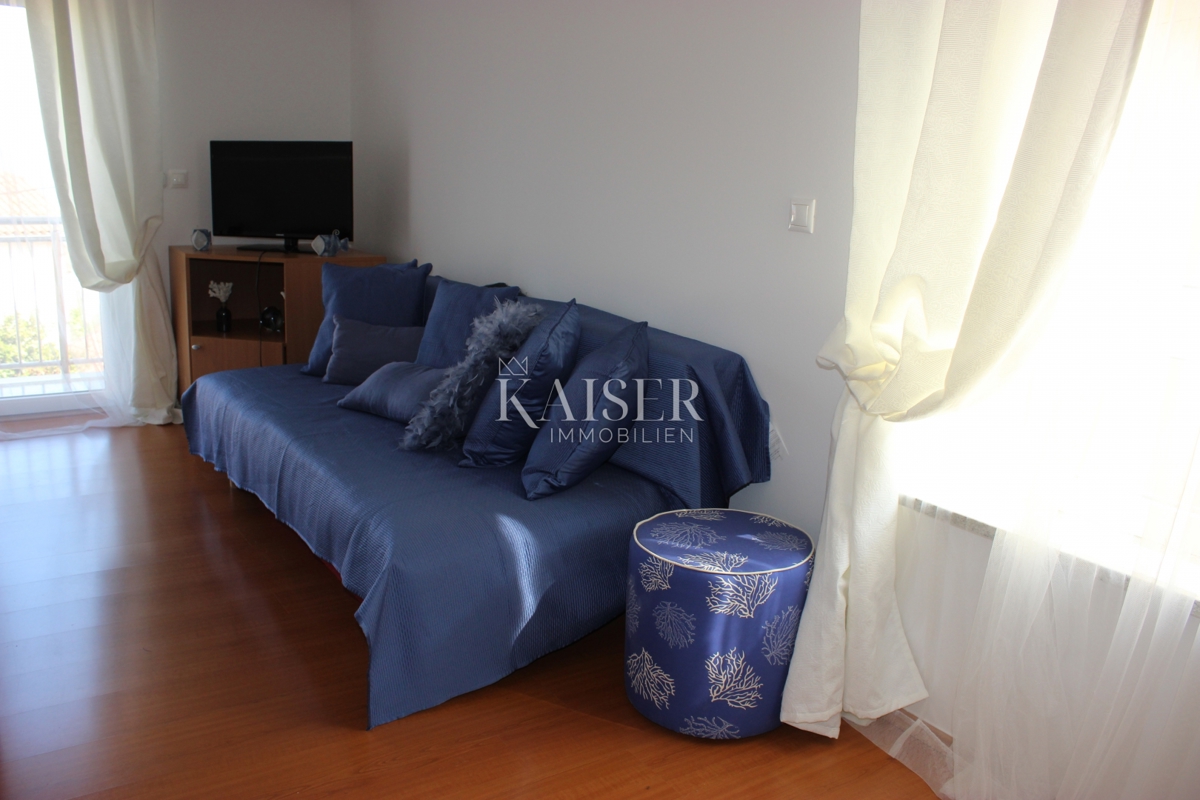 Isola di Krk, Vrbnik, casa con 6 appartamenti