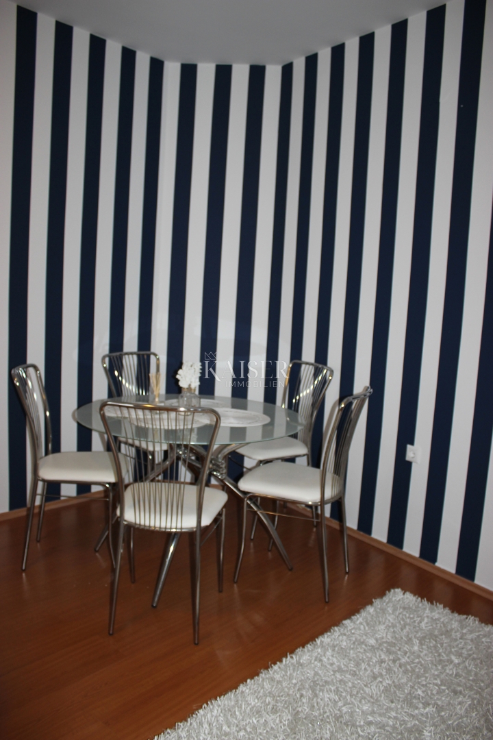 Isola di Krk, Vrbnik, casa con 6 appartamenti