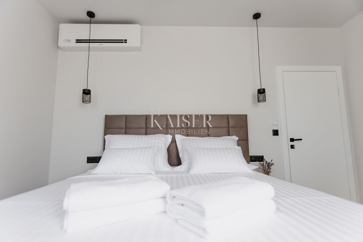 Isola di Pag - casa di nuova costruzione a 300 m dal mare