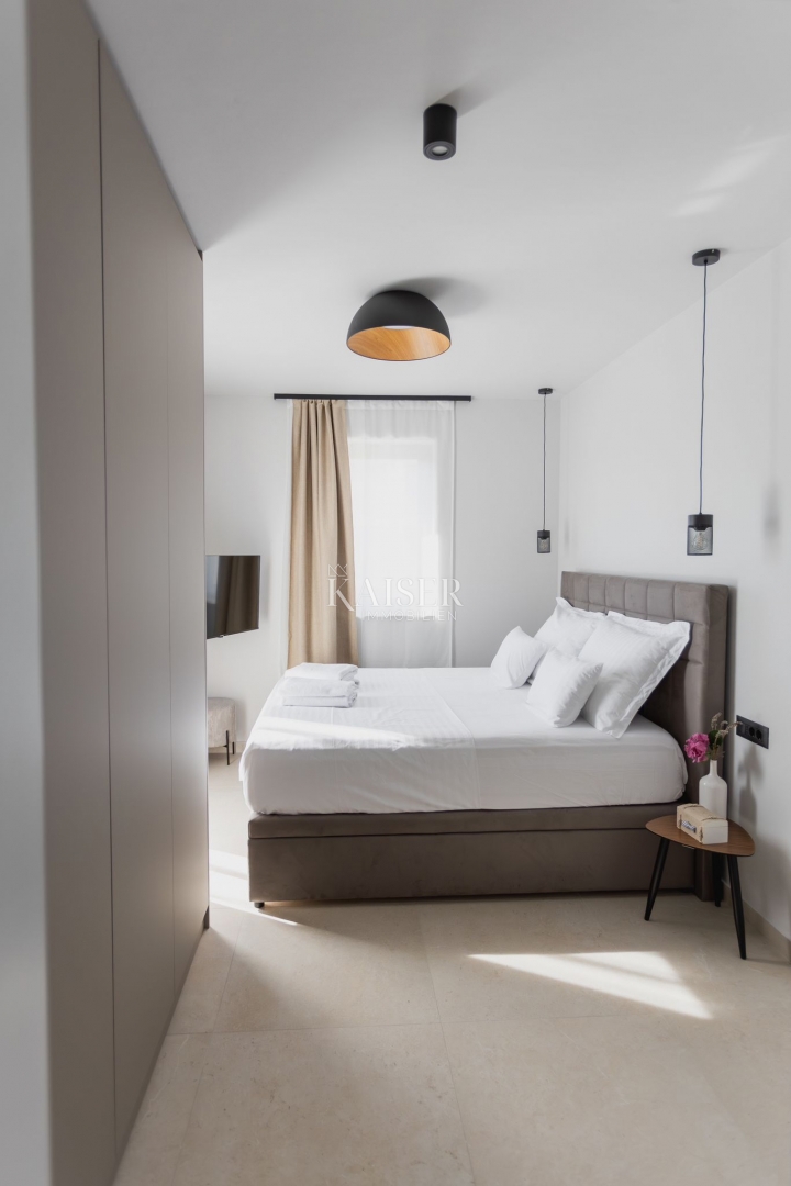 Isola di Pag - casa di nuova costruzione a 300 m dal mare