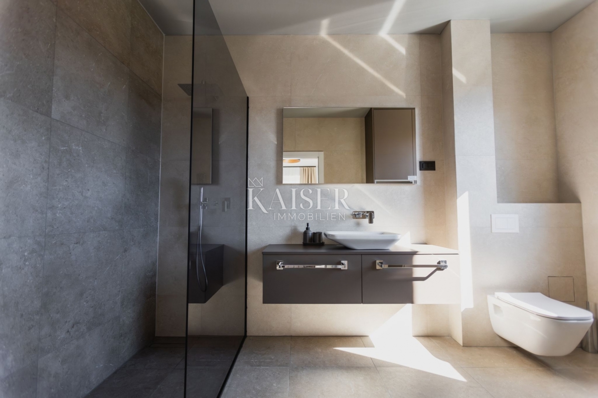 Isola di Pag - casa di nuova costruzione a 300 m dal mare