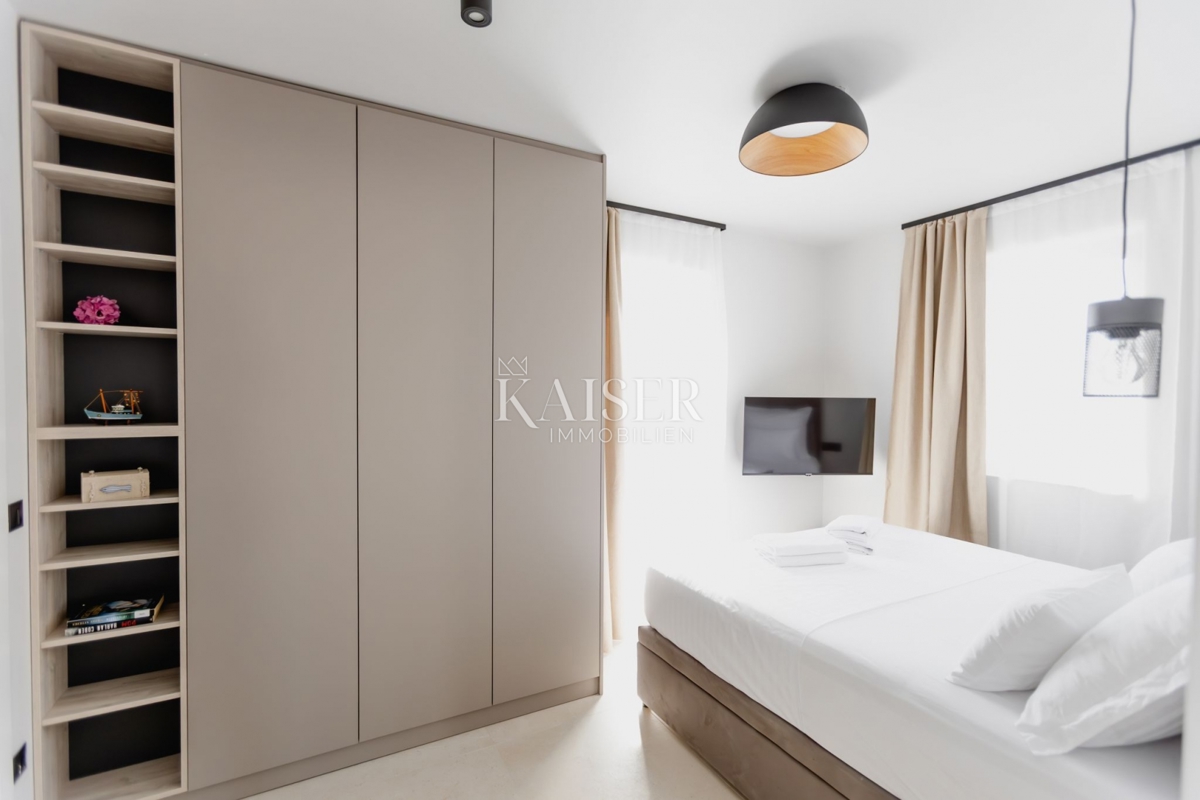 Isola di Pag - casa di nuova costruzione a 300 m dal mare