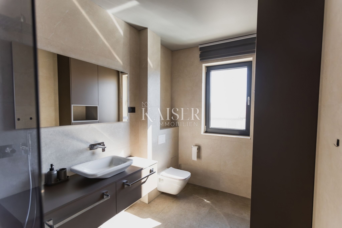 Isola di Pag - casa di nuova costruzione a 300 m dal mare