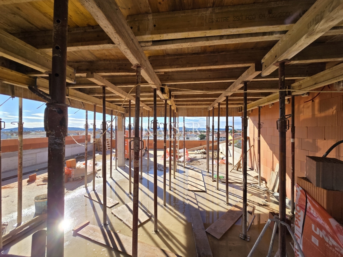 Srima, Vodice - Appartamento duplex di lusso con piscina e vista mare