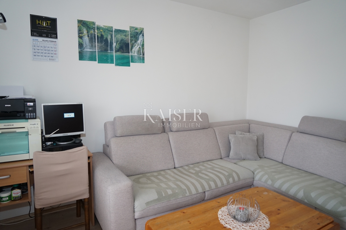 Istria - Parenzo, appartamento con 2 camere da letto, posizione eccellente, a 400 m dal mare