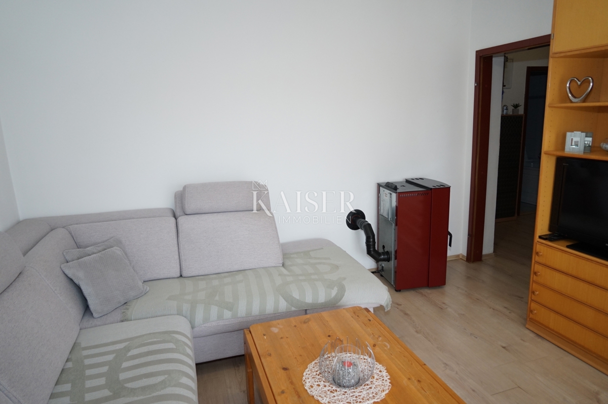 Istria - Parenzo, appartamento con 2 camere da letto, posizione eccellente, a 400 m dal mare