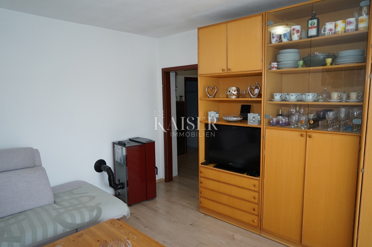 Istria - Parenzo, appartamento con 2 camere da letto, posizione eccellente, a 400 m dal mare