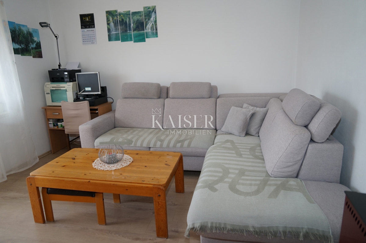 Istria - Parenzo, appartamento con 2 camere da letto, posizione eccellente, a 400 m dal mare