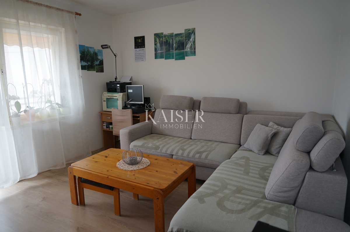 Istria - Parenzo, appartamento con 2 camere da letto, posizione eccellente, a 400 m dal mare