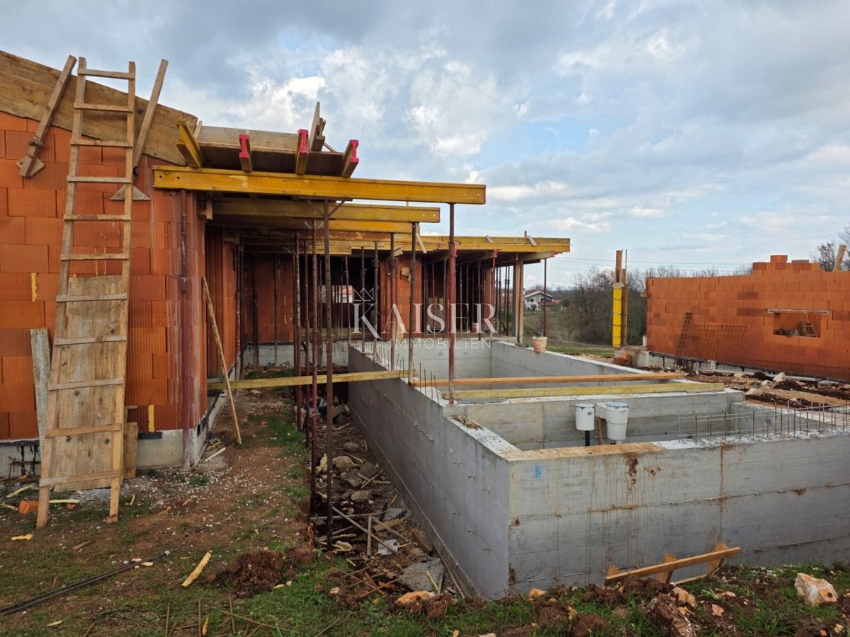 Istria, Žminj - casa con piscina