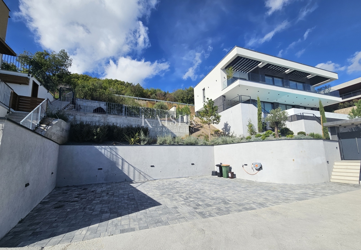 Abbazia, dintorni - villa di lusso 340m2 con piscina