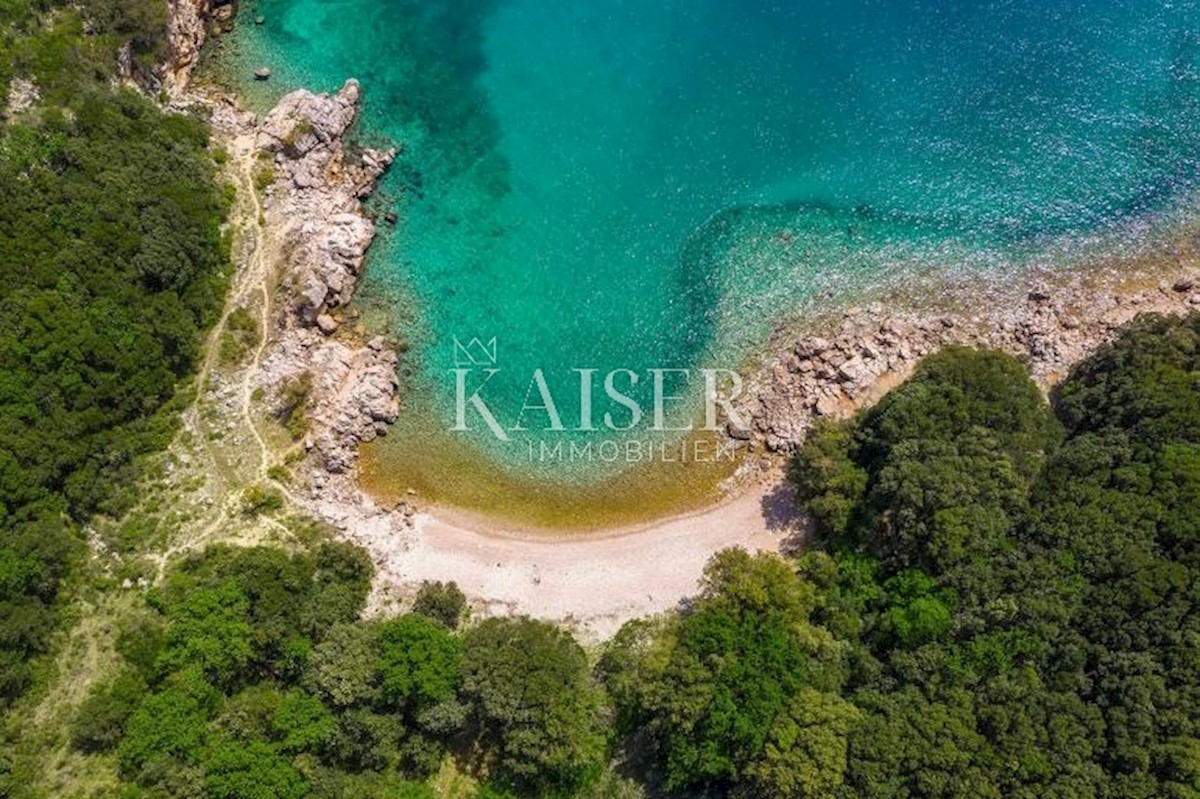 Isola di Krk - terreno agricolo a 150 m dal mare