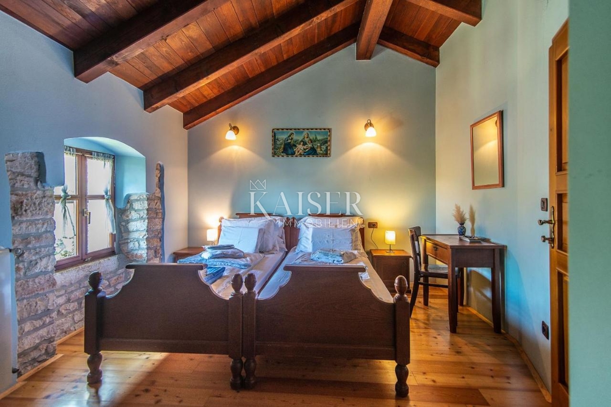 Istria - Gimino - villa in pietra con piscina, 350 m2